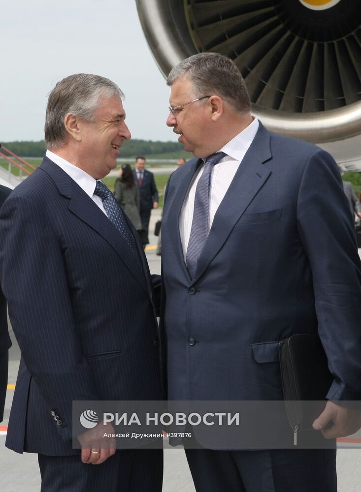 Павел Бородин и Андрей Бельянинов в аэропорту "Минск"