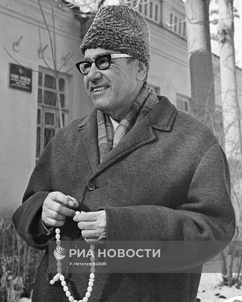 ПИСАТЕЛЬ ДЖАЛОЛ ИКРАМИ