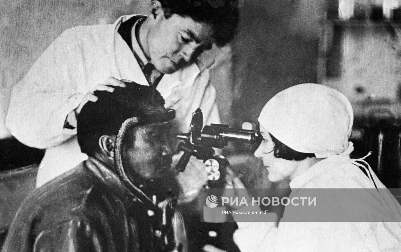 Житель Якутии на приеме у врача