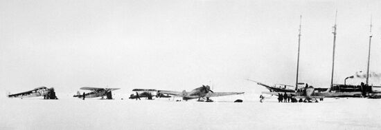 САМОЛЕТЫ ШХУНА "НАНУК"