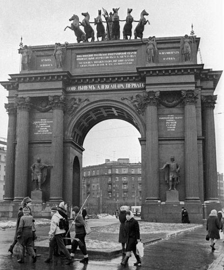 Триумфальные Нарвские ворота