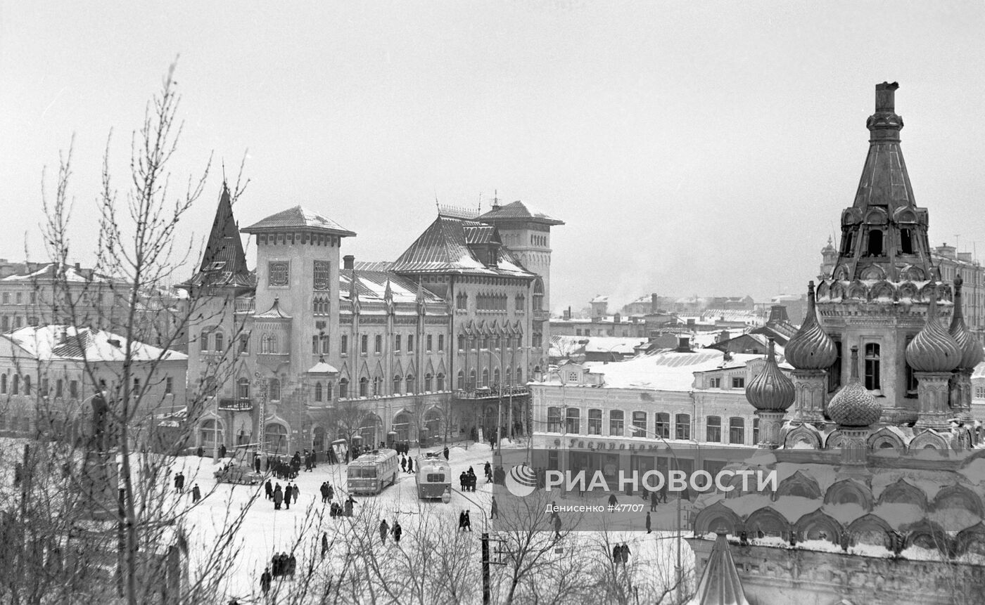 ПЛОЩАДЬ ЧЕРНЫШЕВСКОГО САРАТОВ