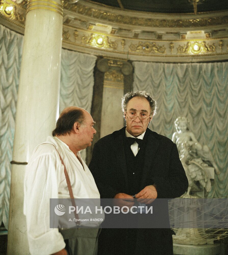 ТИХОНОВ ЛЕОНОВ