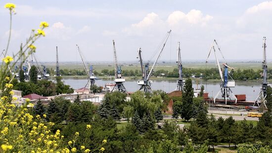 Северо-Западная портовая зона в Азове