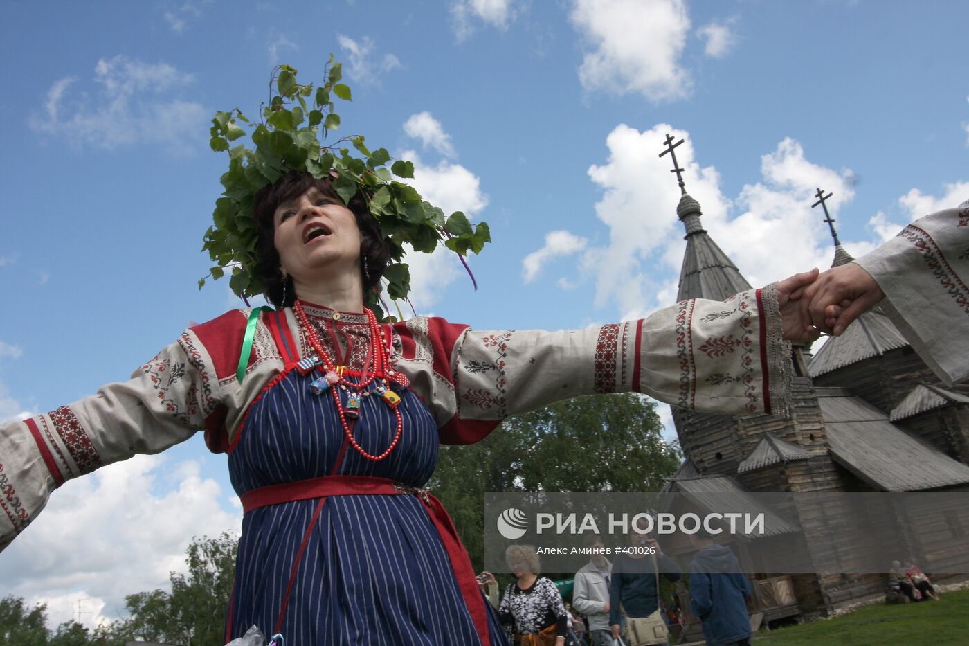 Празднование Дня Святой Троицы в Суздале