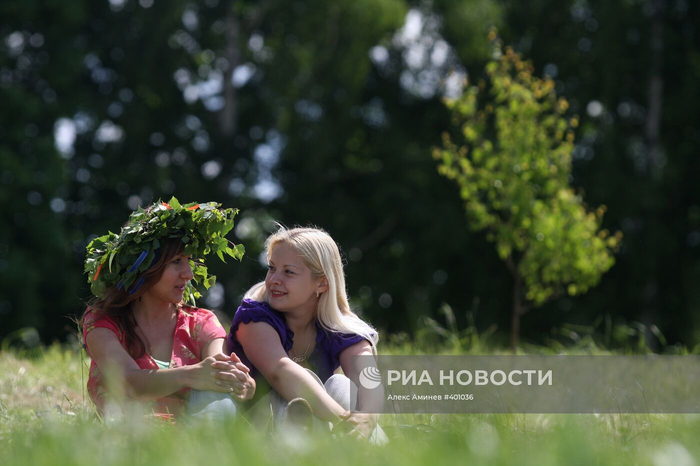 Празднование Дня Святой Троицы в Суздале
