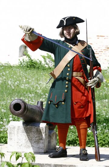 Реконструкция оружия и костюмов времен Полтавской битвы
