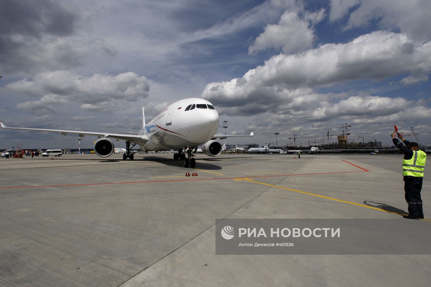 Презентация самолета Airbus А330-300 ОАО "Владивосток Авиа"