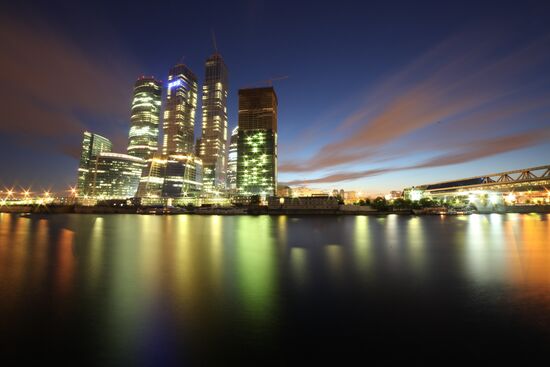 Вечерний вид "Москва-Сити"