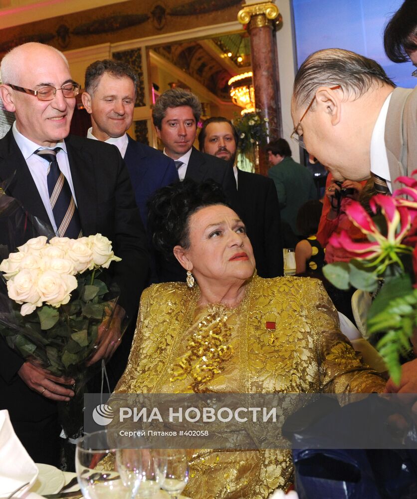 Празднование юбилея Людмилы Зыкиной прошло в отеле "Метрополь"