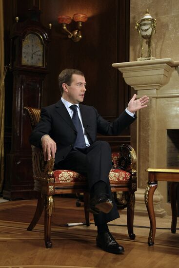 Интервью Д.Медведева центральному телевидению Китая