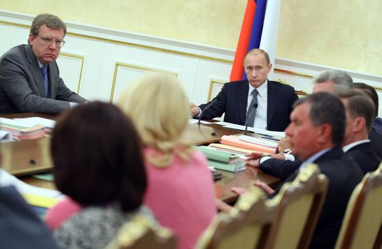 В. Путин. Заседание президиума правительства РФ