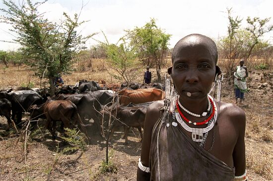 Представительница народности масаи из Танзании