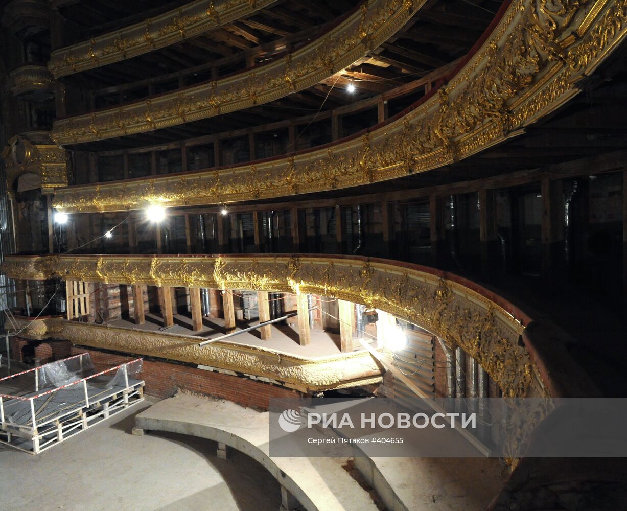 Возобновлены реставрационные работы помещений Большого театра