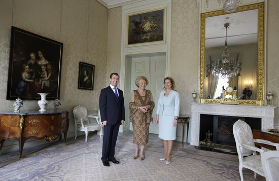 Д.Медведев с супругой на встрече с королевой Нидерландов