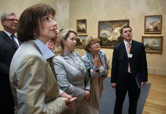 Светлана Медведева посетила Государственный музей в Амстердаме