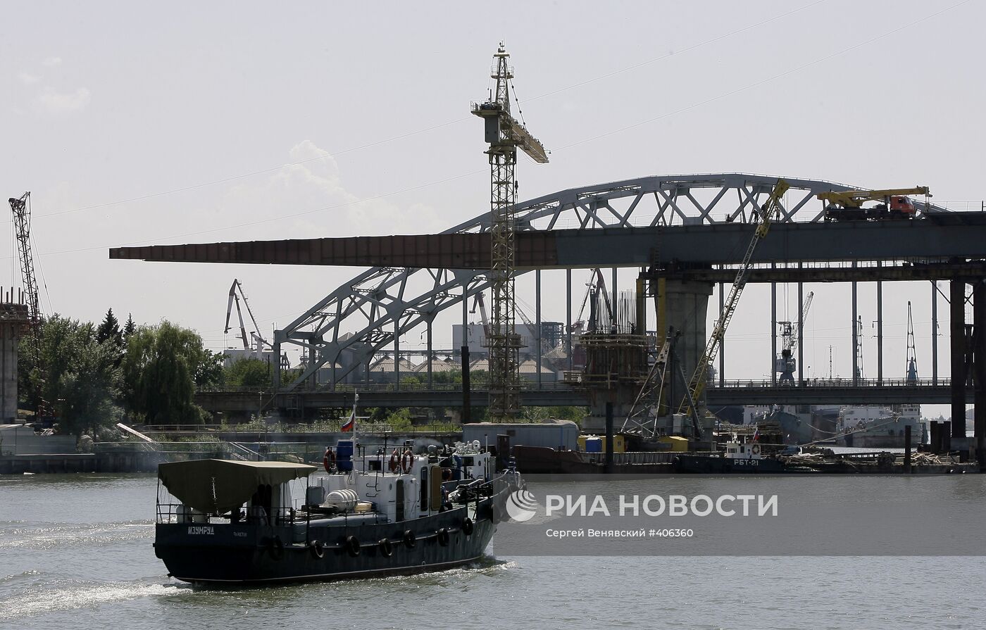 Строительство моста через реку Дон в Ростовской области