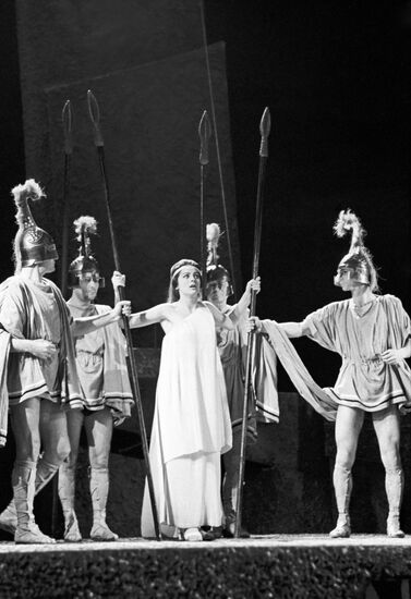 Актриса Светлана Коркошко – Антигона