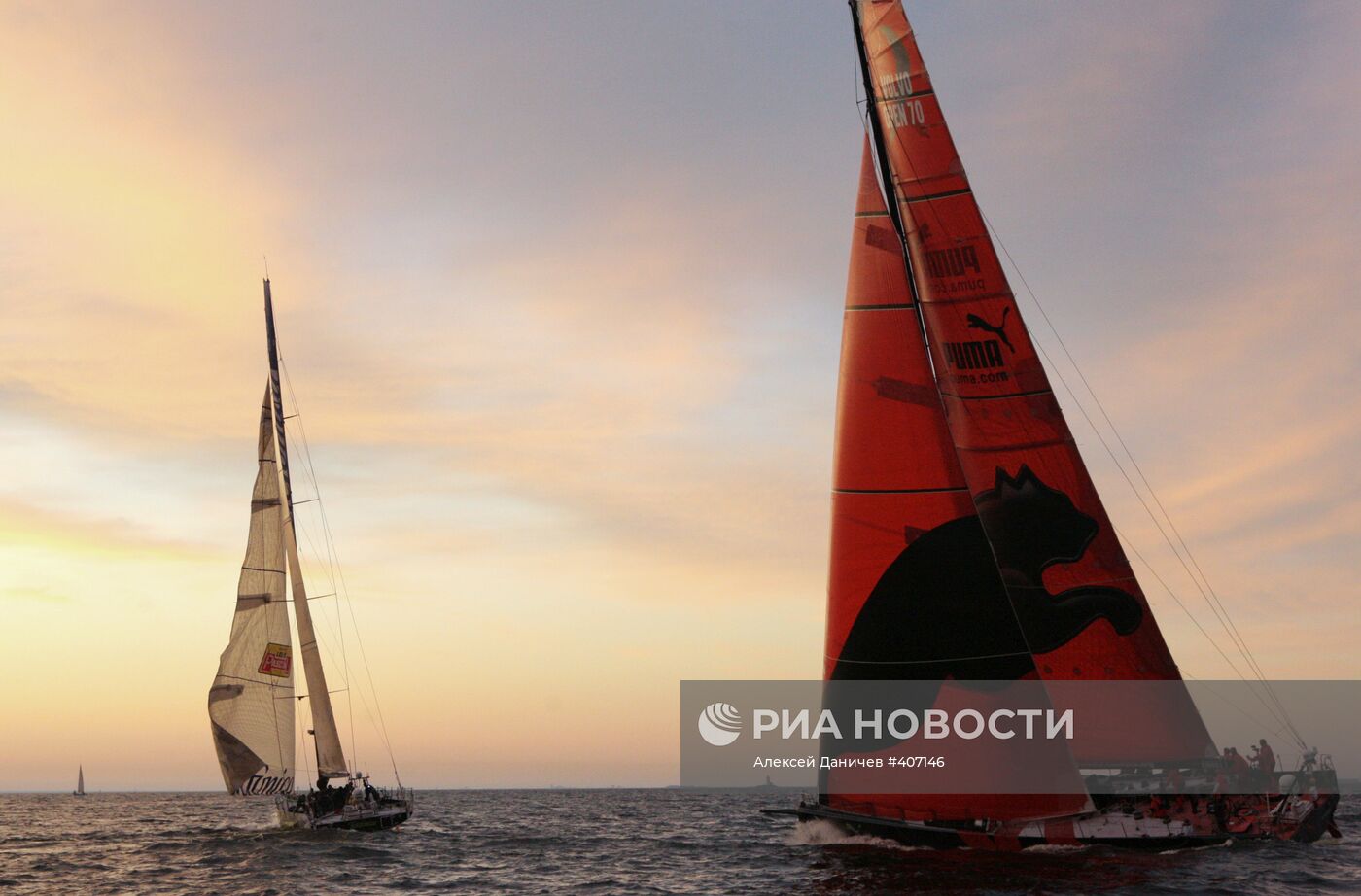 Финиш парусной регаты Volvo Ocean Race в Санкт-Петербурге