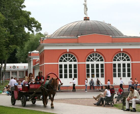 Воронцовский парк в Москве