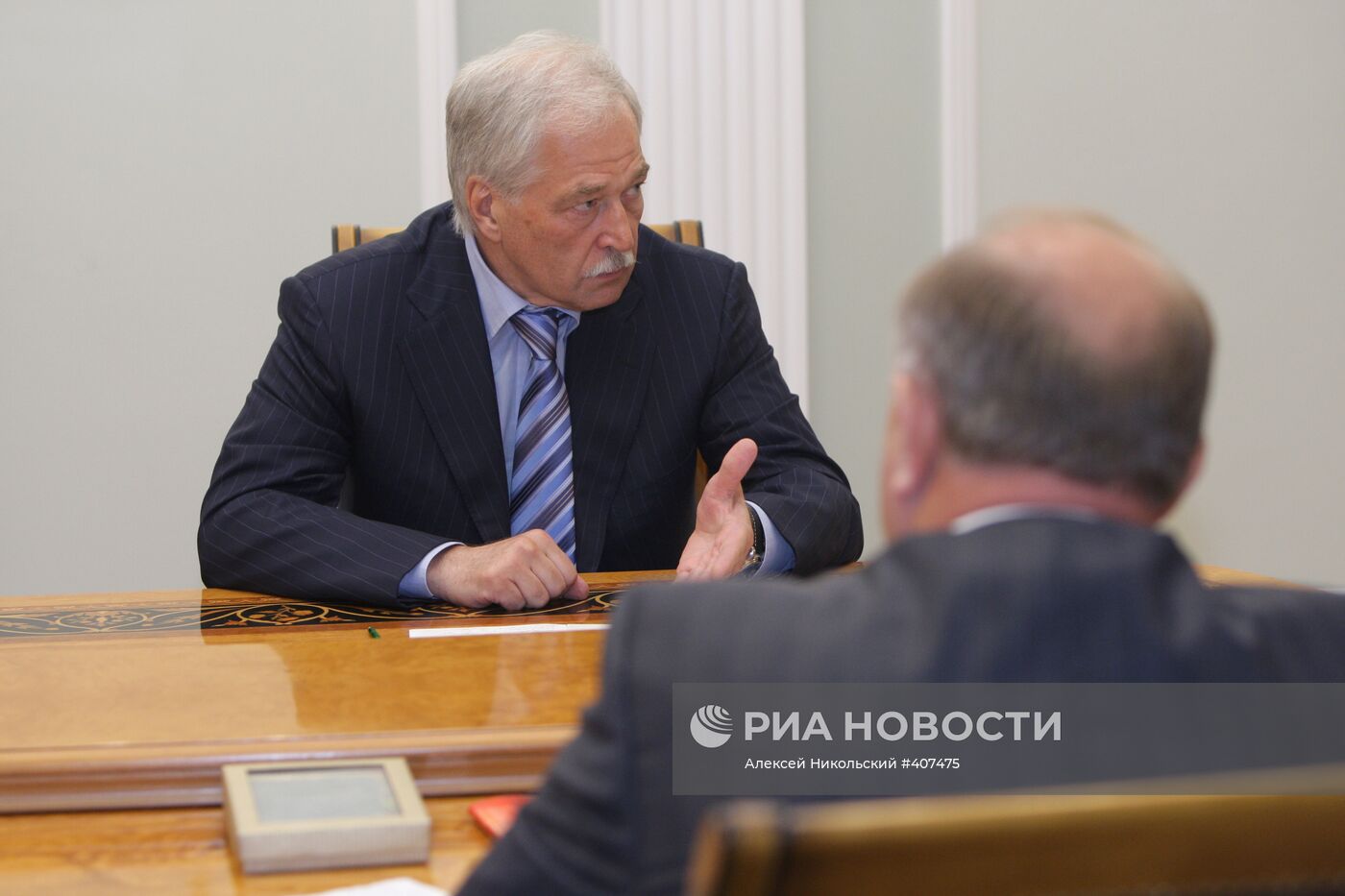 В.Путин провел встречу с лидерами думских фракций в Ново-Огарево