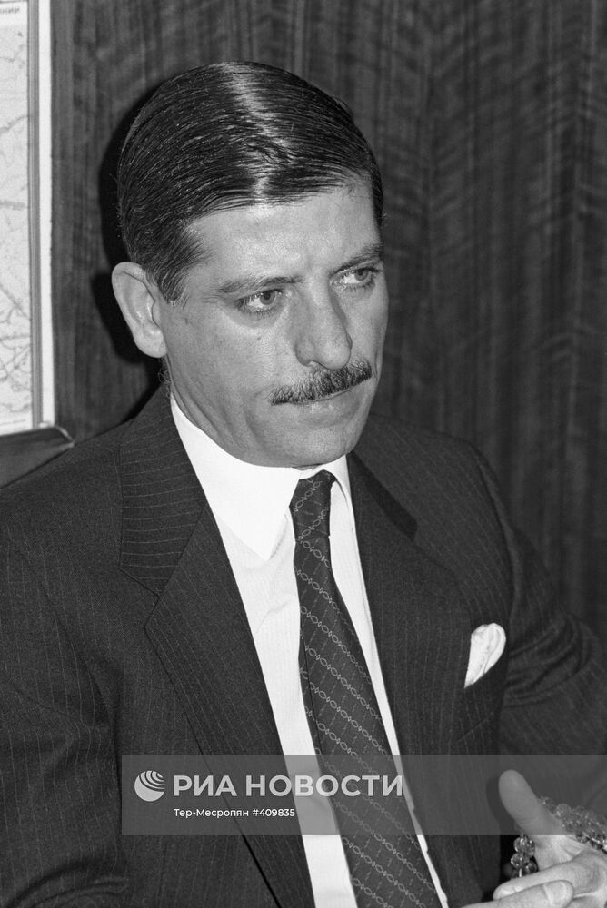 "Круглый стол" на тему: "Новое политическое мышление и проблемы Ближнего Востока"