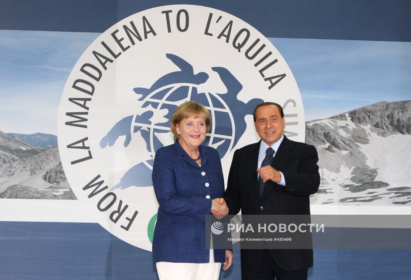 А.Меркель и С.Берлускони на саммите "большой восьмерки"-2009