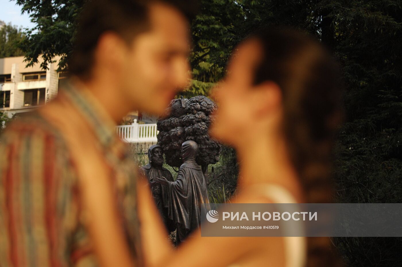 В Сочи открыт памятник Петру и Февронии