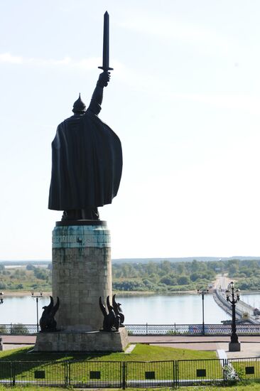 Памятник Илье Муромцу