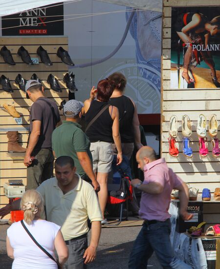 Вещевой рынок в Лужниках