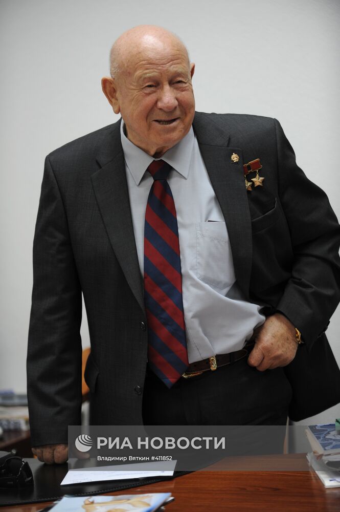 Интервью космонавта Алексея Леонова агентству РИА Новости