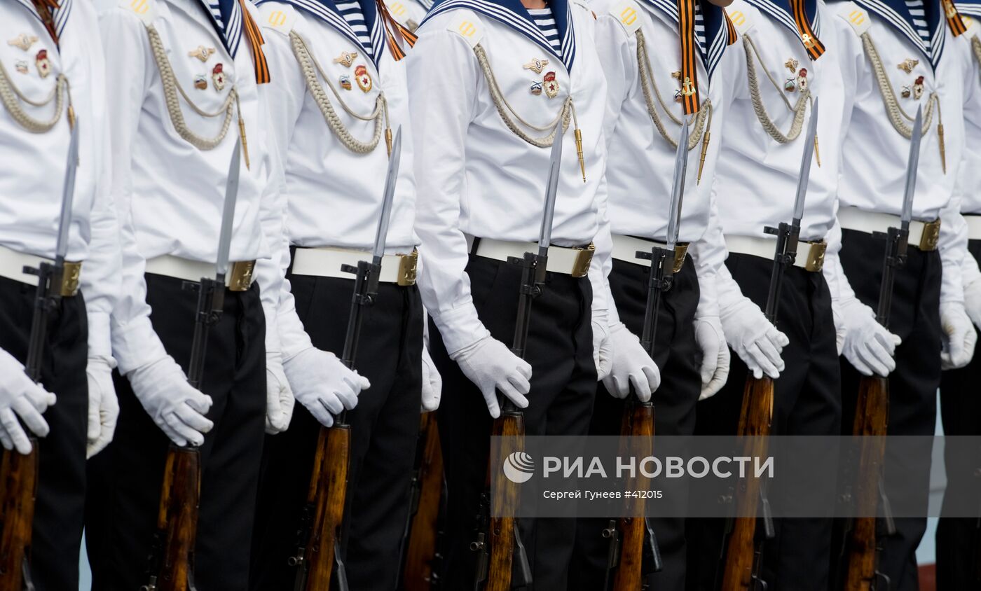 На ракетном крейсере "Москва"