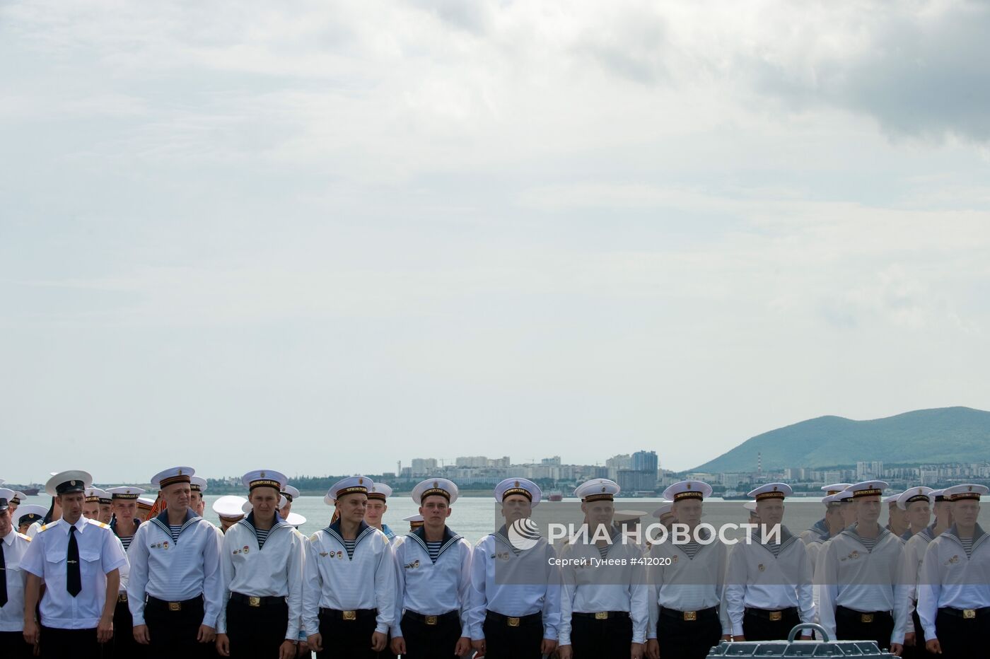 Моряки ракетного крейсера "Москва"