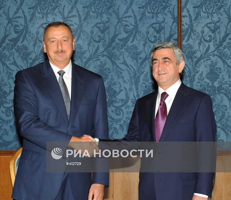 Встреча президентов Азербайджана и Армении в Москве