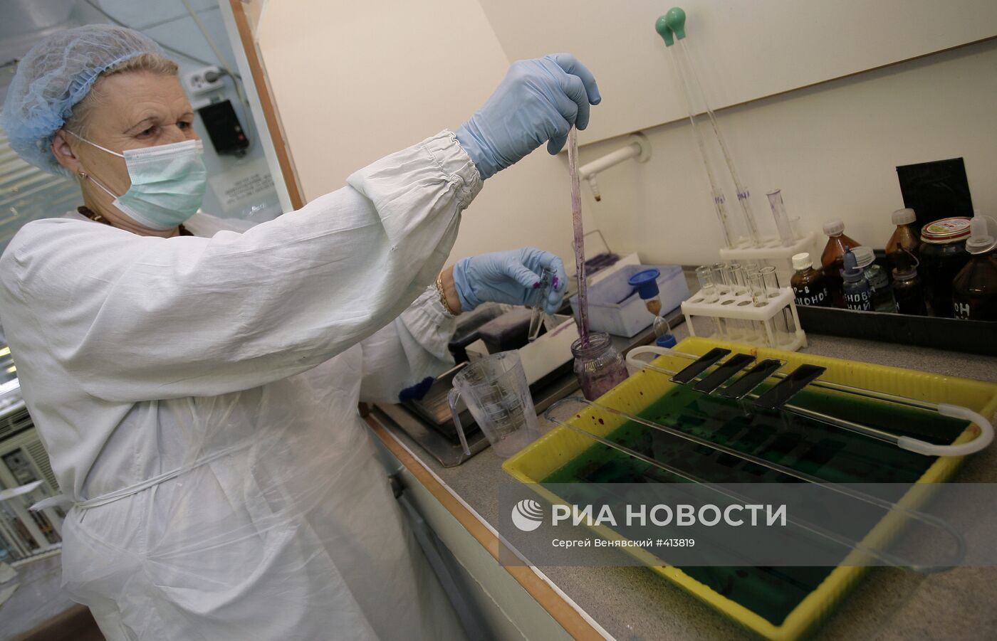 Работа вирусологической лаборатории в Ростове-на-Дону