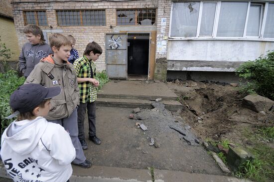 На месте падения учебного снаряда во Владивостоке