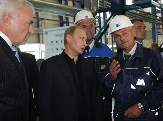 В.Путин посетил Магнитогорский металлургический комбинат