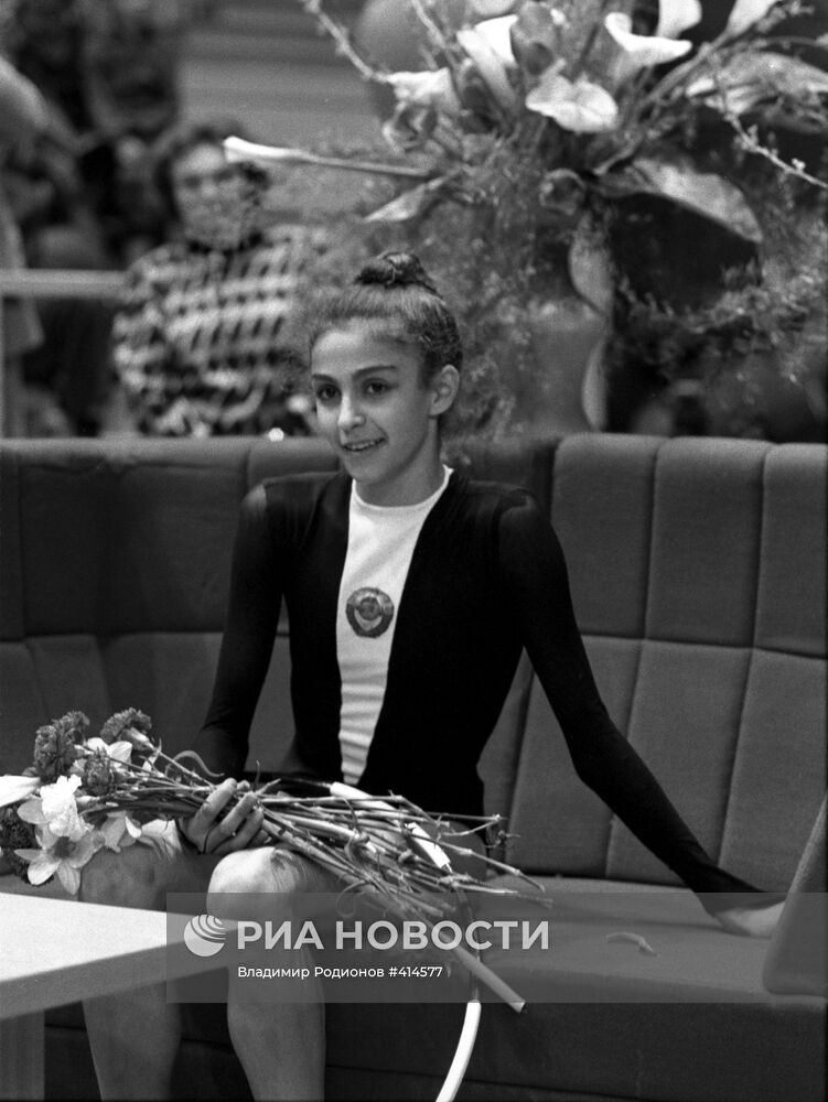 Гимнастка Александра Тимошенко