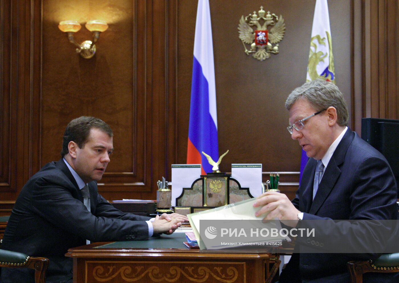 Д.Медведев провел встречу с А.Кудриным