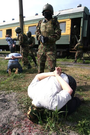 Антитеррористические учения прошли в Калининграде