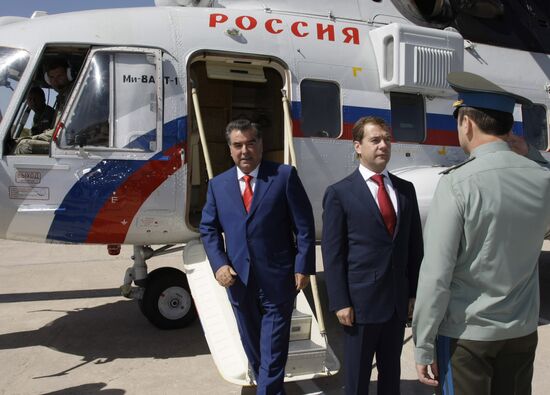 Второй день рабочего визита президента РФ в Таджикистан