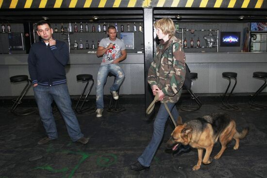 Во время проверки гей-клуба "Душа и тело" в Москве