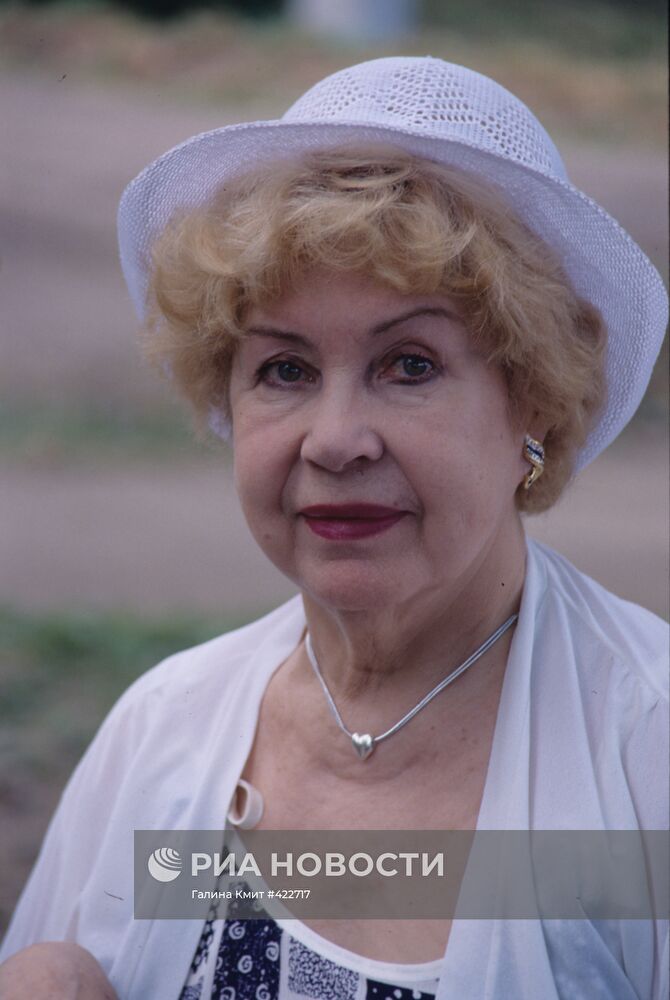 Актриса Инна Макарова