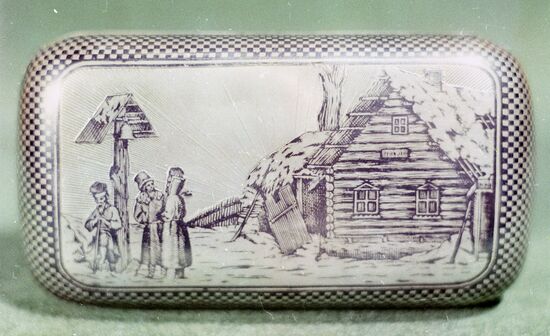 Серебряный портсигар с чернью