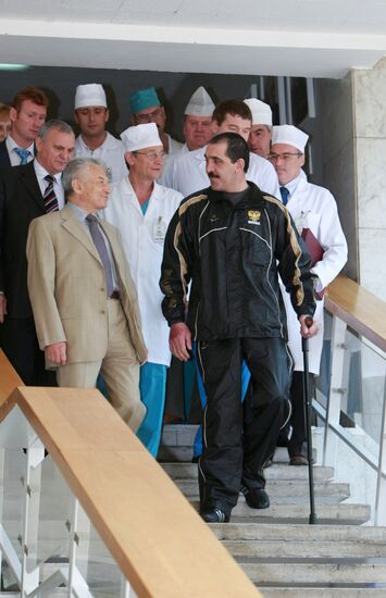 Президент Ингушетии Ю.-Б. Евкуров выписан из больницы