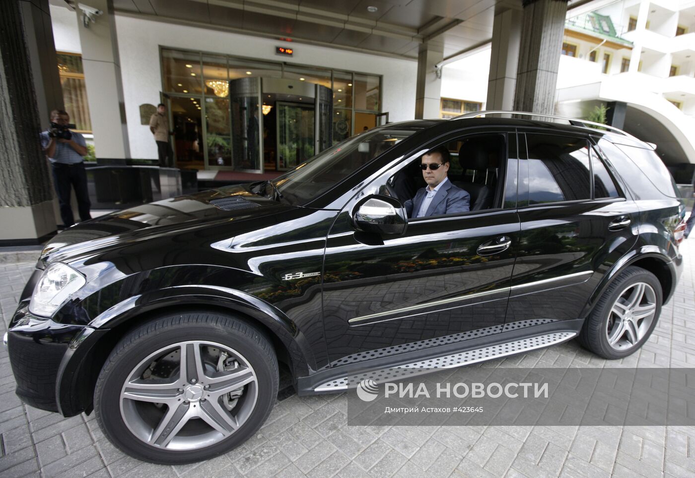 Д.Медведев встретился с главами политических партий