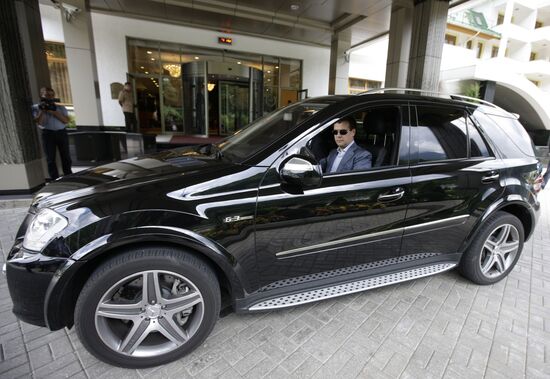 Д.Медведев встретился с главами политических партий