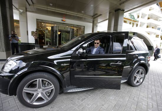 Д.Медведев встретился с главами политических партий