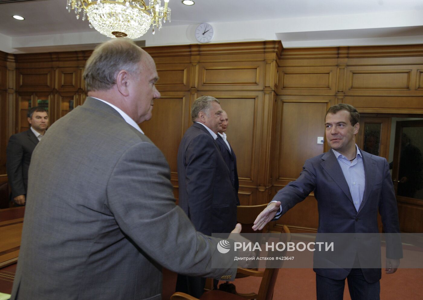 Д.Медведев встретился с главами политических партий