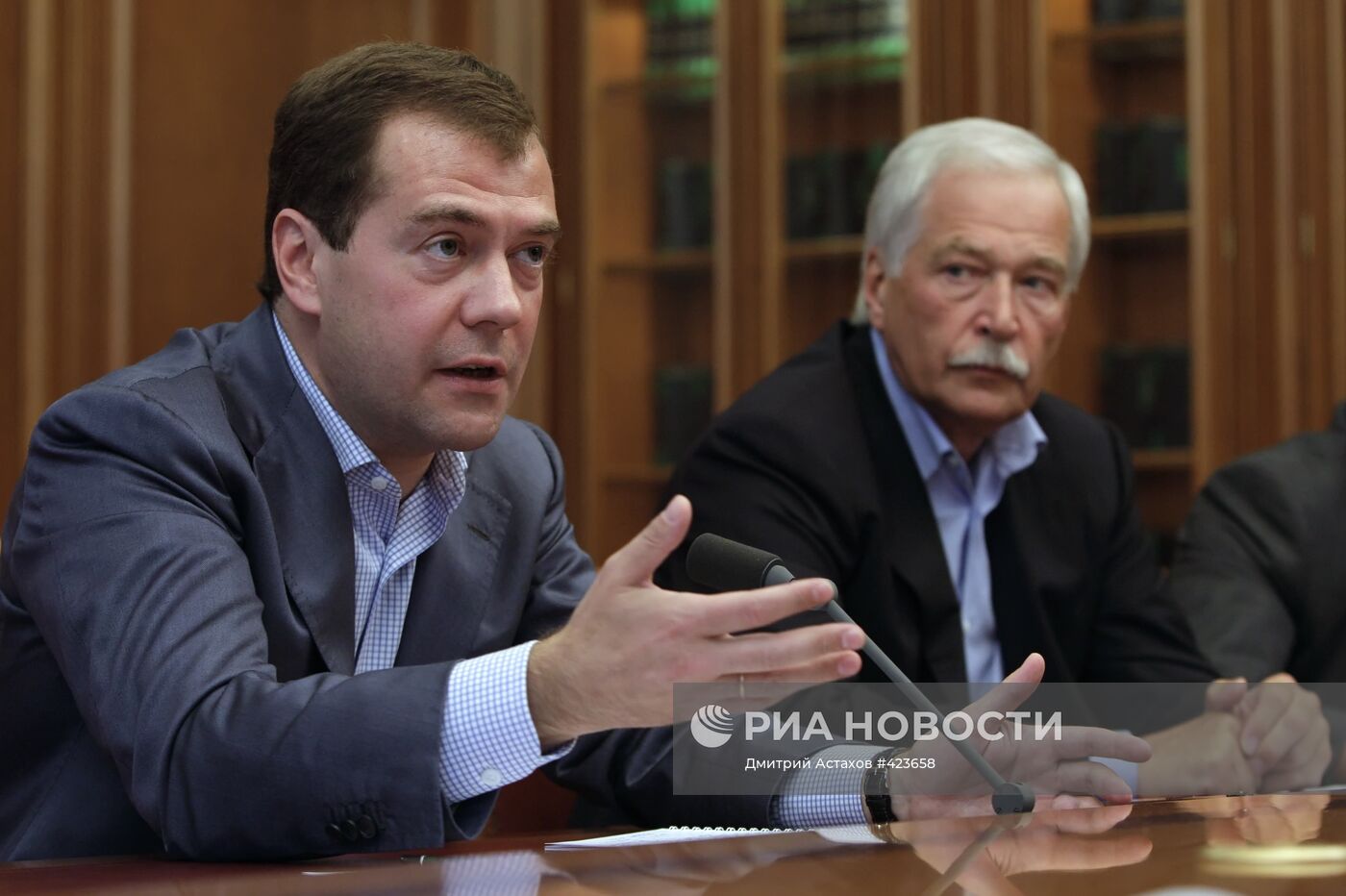 Д.Медведев встретился с главами политических партий